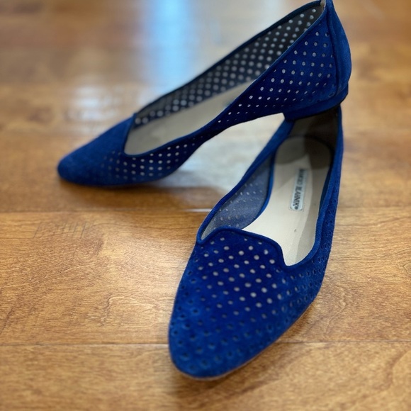 Manolo Blahnik Blue Sharifac Perforated Suede Ballet Flats 38.5 - Picture 1 of 9